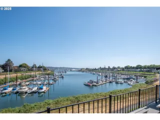 Photo #1: 122899518 Listing