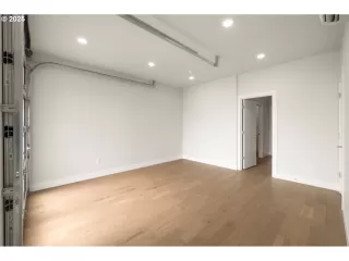 Photo #5: 123105824 Listing 