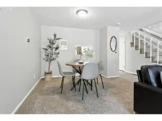 Photo #5: 123450439 Listing 