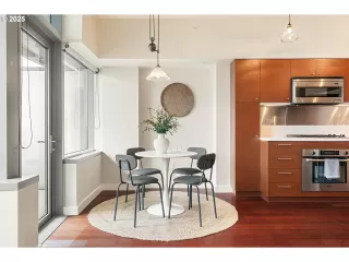 Photo #6: 123791319 Listing 