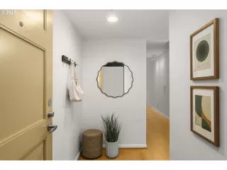 Photo #3: 123927849 Listing