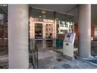 Photo #3: 123974221 Listing 