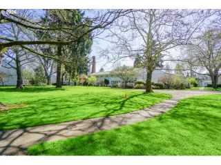 Photo #1: 124552526 Listing