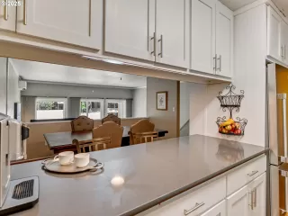 Photo #6: 125102696 Listing 