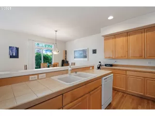 Photo #3: 125343945 Listing 