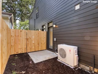 Photo #5: 125697457 Listing 