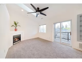 Photo #4: 125806572 Listing