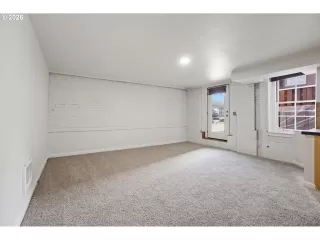Photo #2: 125871536 Listing 