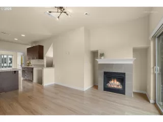 Photo #4: 127006044 Listing 