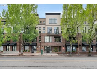 Photo #3: 127214094 Listing