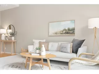 Photo #6: 127214094 Listing