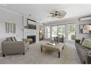 Photo #4: 127236452 Listing