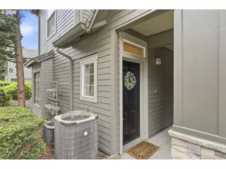 Photo #3: 127255706 Listing 