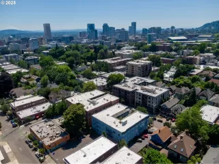 Photo #2: 127368563 Listing