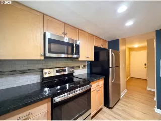 Photo #3: 127652438 Listing 