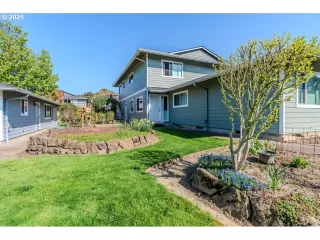 Photo #1: 128324795 Listing