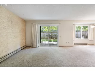 Photo #2: 128563047 Listing 