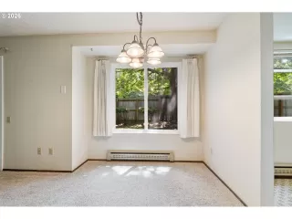 Photo #4: 128563047 Listing 