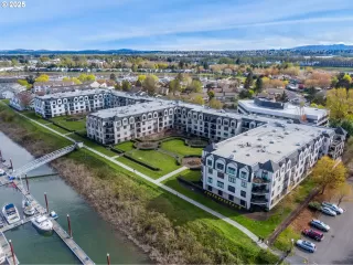 Photo #6: 129123323 Listing 