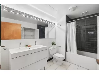 Photo #5: 129247927 Listing 