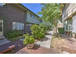 Photo #1: 129448726 Listing