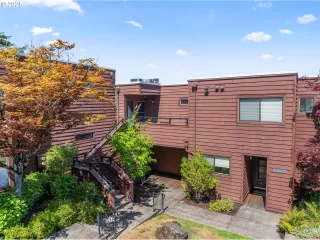 Photo #2: 129658035 Listing