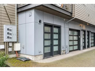 Photo #1: 130115357 Listing 