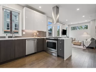 Photo #6: 130115357 Listing 