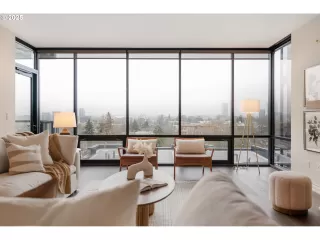 Photo #5: 130650355 Listing