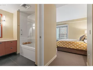 Photo #6: 130839710 Listing