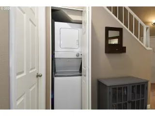 Photo #4: 131350971 Listing 