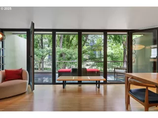 Photo #1: 131458917 Listing 
