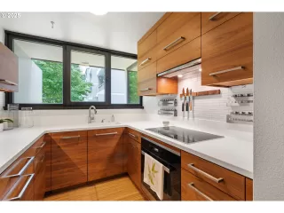 Photo #6: 131458917 Listing 