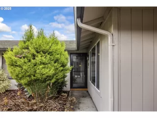 Photo #3: 132309352 Listing