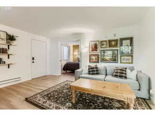 Photo #5: 132809288 Listing 