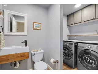 Photo #5: 133189428 Listing