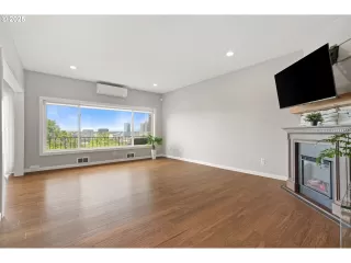 Photo #3: 133212994 Listing