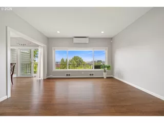 Photo #4: 133212994 Listing