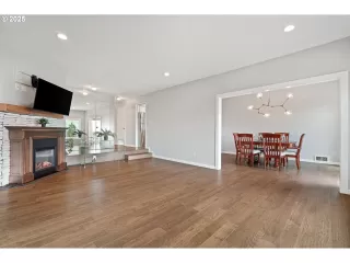 Photo #5: 133212994 Listing