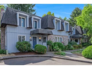 More Details about MLS # 133417825 : 11220 SW BEL AIRE LN 9