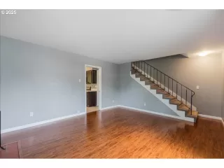 Photo #4: 133417825 Listing