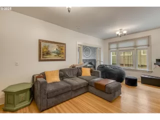 Photo #4: 133426686 Listing 