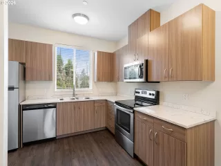 Photo #4: 133542079 Listing 