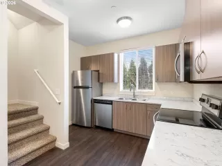 Photo #5: 133542079 Listing 