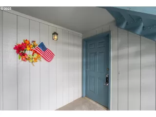 Photo #4: 133859400 Listing 