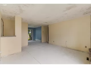 Photo #6: 133859400 Listing 