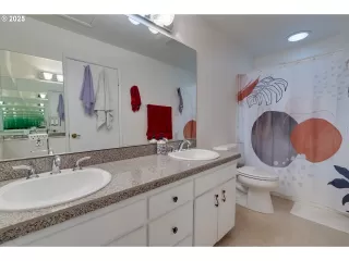 Photo #3: 134044658 Listing