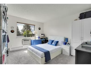 Photo #2: 134305123 Listing