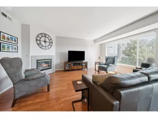 More Details about MLS # 134689703 : 3812 S KELLY AVE 1