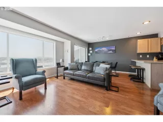 Photo #3: 134689703 Listing